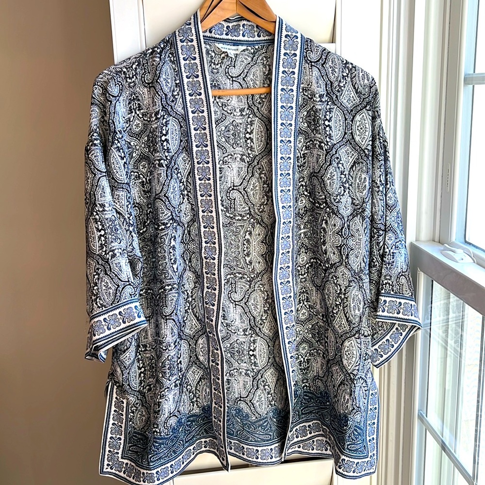 NWOT Max Studio Kimono Coverup French Paisley Blue Black White S